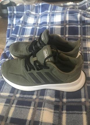 Кроссовки adidas