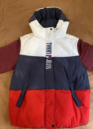 Продам пуховик tommy jeans