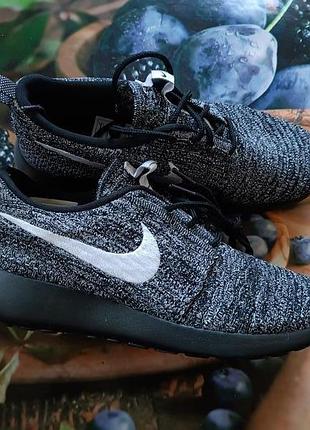 Оригинальные кроссовки от nike roshe one flyknit art. 704927-011 / кроссовки