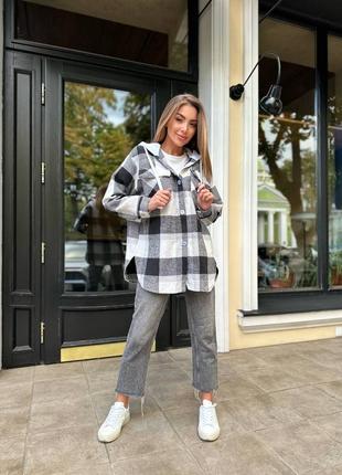 Сорочка тепла з капюшоном чорна в клітинку