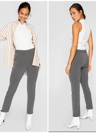 Новые тонкие базовые брюки stradivarius