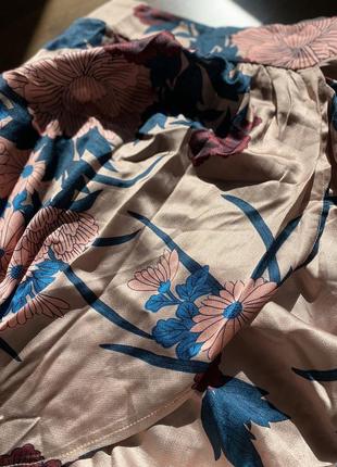 Шелковая юбка в цветы назапах4 фото