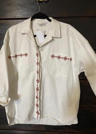 Новая белая джинсовая куртка рубашка с украинскими мотивами 50-52 р7 фото