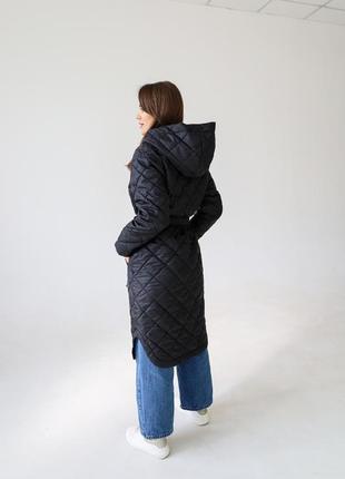 Стильное стеганое пальто из плащевки на утеплителе демисезонное с поясом от 42 до 583 фото
