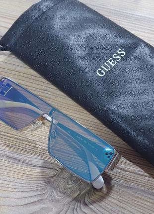 Крквтівні чолнцезахичеі окуляри прямокутной форми gu 8206 від guess!3 фото