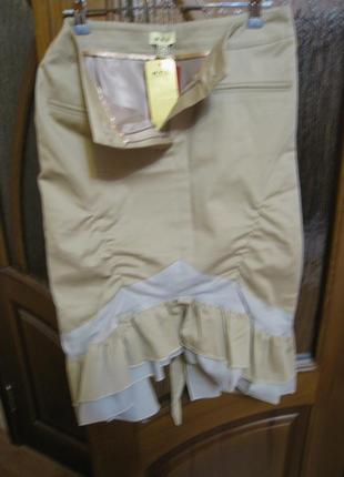 Новая юбка с воланами плотній  коттон на подкладке р.46/eur38