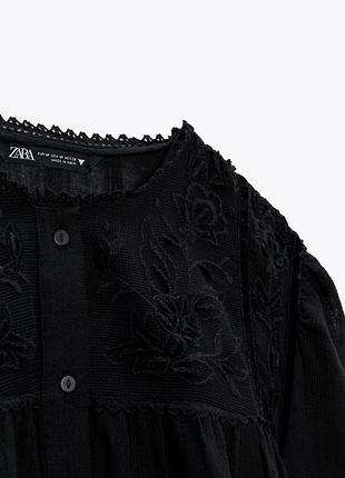 В наличии рубашка, блуза с бархатистой вышивкой