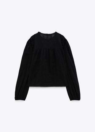 В наличии рубашка, блуза с бархатистой вышивкой