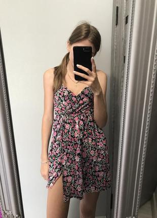 Літня сукня з актуальним принтом1 фото
