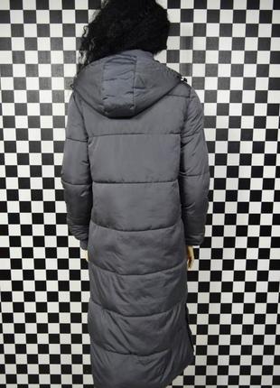 Куртка зимняя на синтепоне удлиненная серая пуховик3 фото