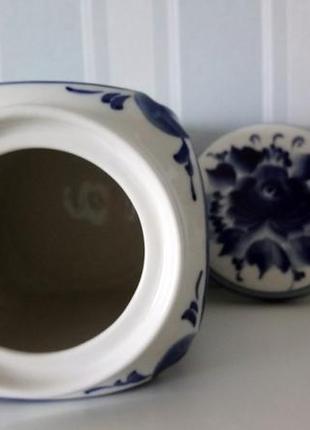 Банка рельефная объем 1100 мл. гжель