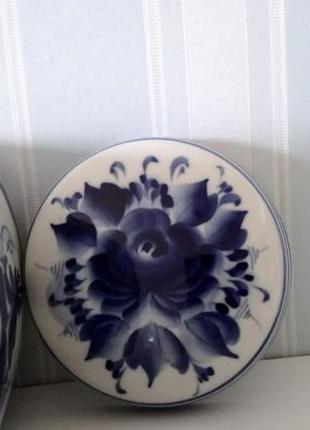 Банка рельефная объем 1100 мл. гжель