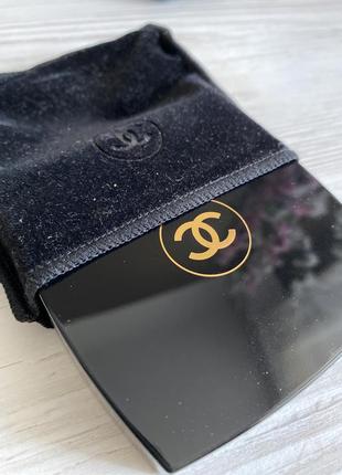 chanel Tweed-Jacke румяна для обличчя