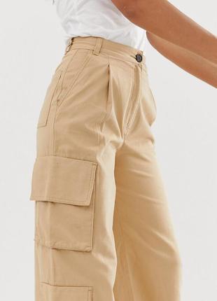Бежевые песочные широкие джинсы брюки клеш карго широкие с карманами по бокам высокая талия посадка