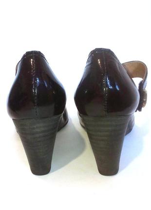 👠👠👠 стильные кожаные лаковые туфли на танкетке от staccato, р.38-39 код t39554 фото