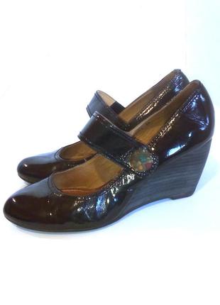 👠👠👠 стильные кожаные лаковые туфли на танкетке от staccato, р.38-39 код t39553 фото