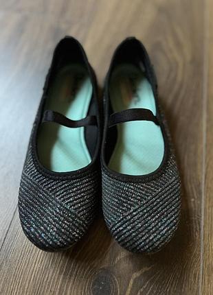 Туфлі. балетки skechers. розмір 36
