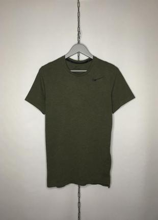 Оригінальна дуже крута спортивна футболка nike dri fit running nsw