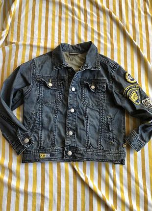 Джинсова куртка