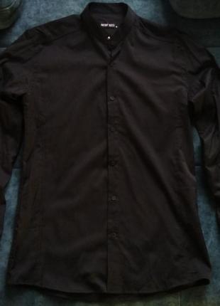 Чорна сорочка з коміром-стійкою1 фото