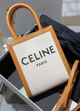 Сумка коричневая бежевая в стиле celine с надписью квадратная