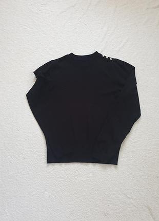 Светр жіночий