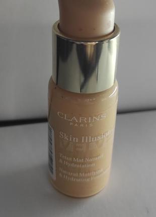 Тональный clarins
