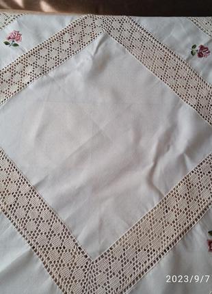 Скатертина ,серветка,вишита .