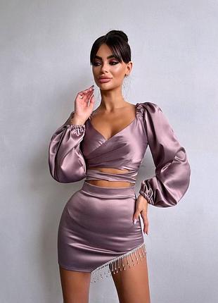 Ніжний атласний комплект декорований стразами, вечірній костюм зі спідницею7 фото