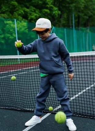 Крутой , теплый и удобный спортивный костюм