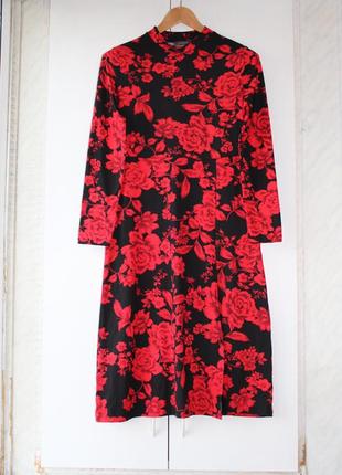 Роскошное трикотажное платье-миди с разрезом2 фото