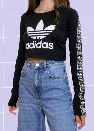 Черный короткий оригинальный лонгслив с лампасами