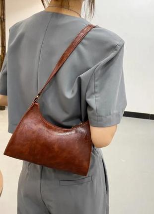 Класична сумочка багет (світло-коричнева)5 фото