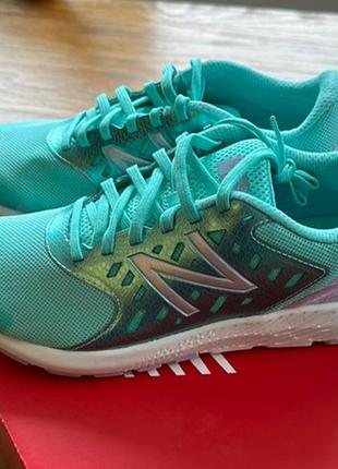 New balance розмір 39.5 26 см urge fuel core жіночі кросівки оригінал