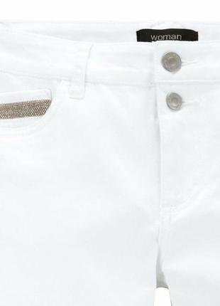 Стильные белые джинсы1 фото