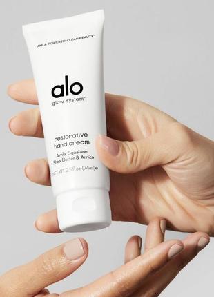 Крем для рук с маслом ши и скваланом - alo restorative 320 hydrating hand cream with shea butter + squalane