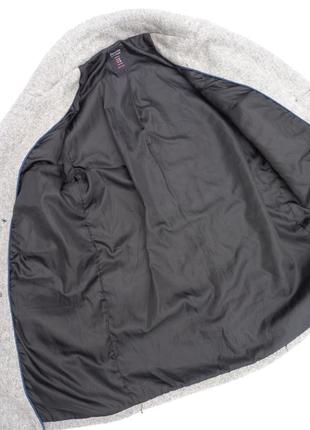 Стильное пальто с нашивками5 фото