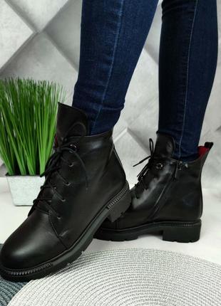 Жіночі зимові шкіряні черевики на шнурку6 фото