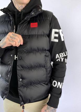 Оригинальная чёрная жилетка безрукавка hugo boss чорна оригінальна жилетка hugo boss