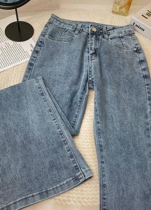Классные джинсы расклешенного кроя3 фото