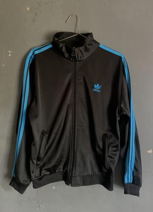 Спортивная ветровка adidas