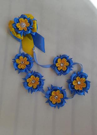 Патріотичні бантики в косу