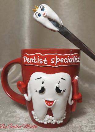 Чашка з ложкою для стоматолога