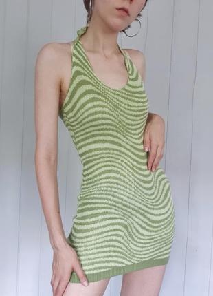 Вязаное платье h&m с абстрактным принтом в разводах с открытой спиной на завязках y2k