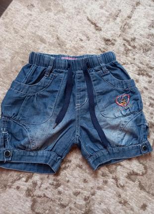 Тоненькі шортики на дівчинку