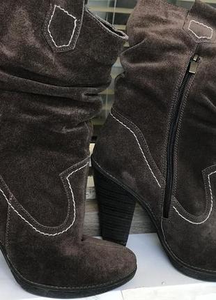 Зимние теплищи ботинки, внутри утепленные, размер 36, шоколадного цвета.