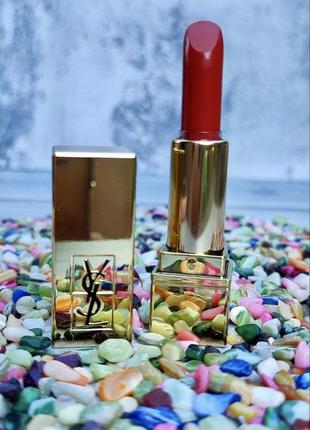 Шикарна помада yves saint laurent rouge pur couture le rouge