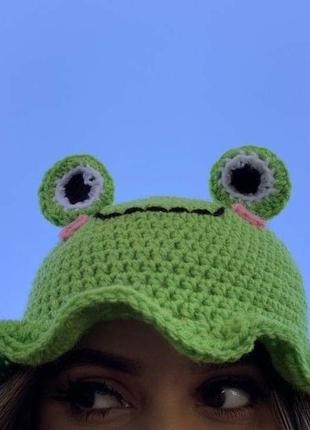 Стильна вʼязана панама жабка, шапка жабка, pinterest frog2 фото