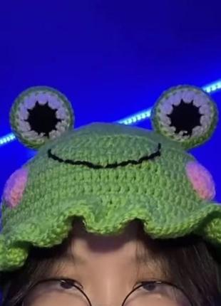 Стильна вʼязана панама жабка, шапка жабка, pinterest frog3 фото