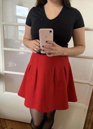 Красивая ярко красная юбка1 фото